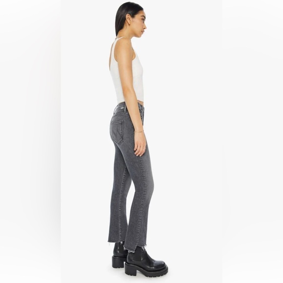 MOTHER women’s The Insider Crop Step Frey
Black Denim Size 27 preloved - Picture 1 of 10